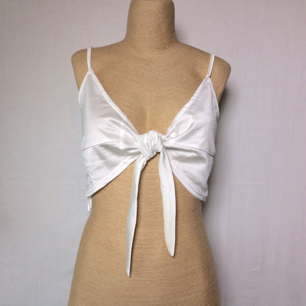 Aster White Crop Tie in Front Top